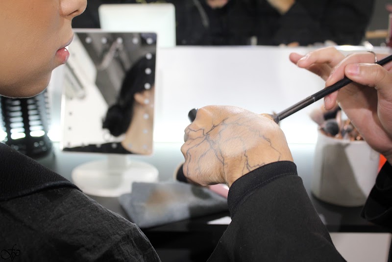 Práctica de maquillaje en Caracas